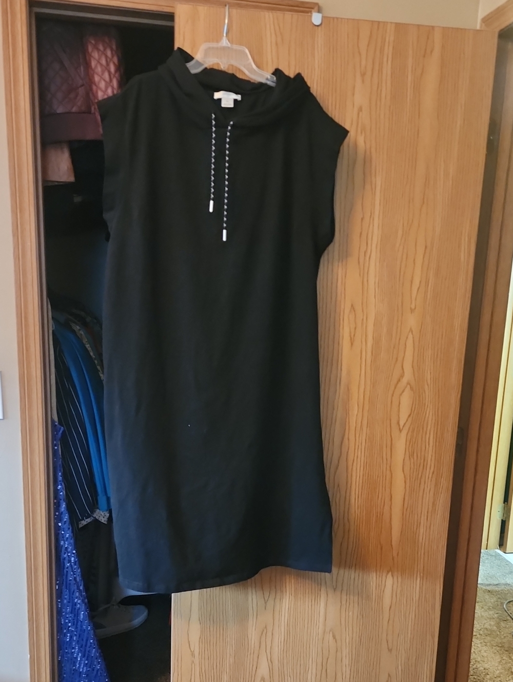Finity Black Hooded Sleeveless Maxi Dress